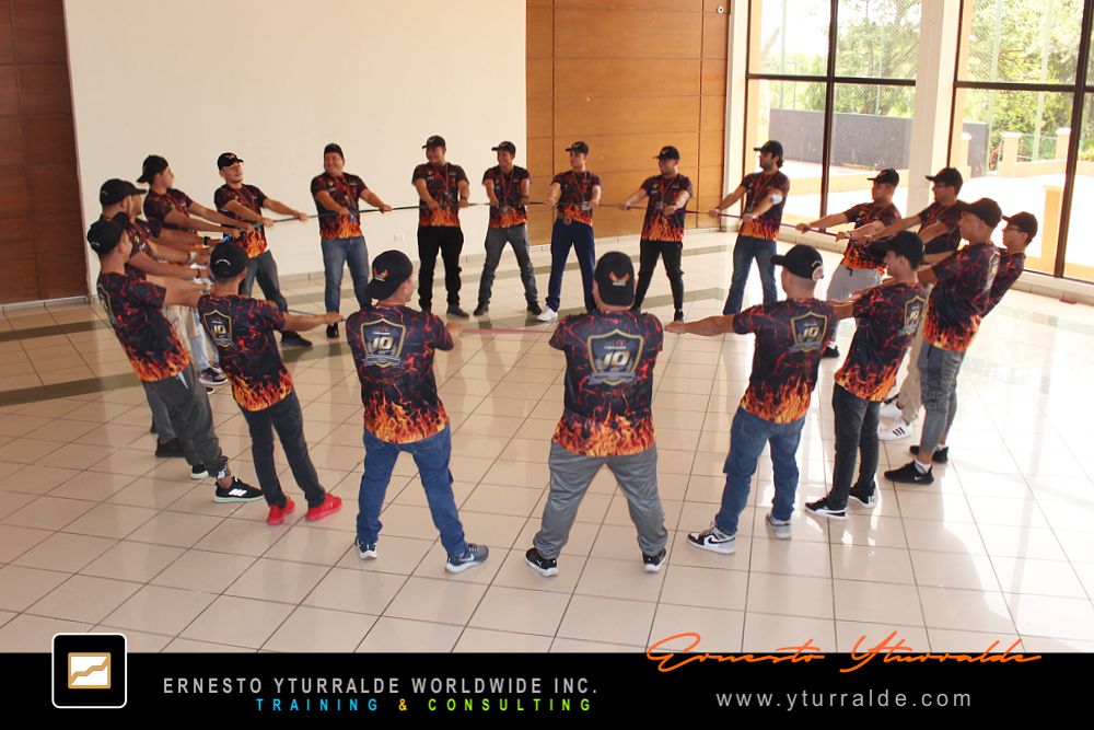 El Salvador Team Building | Claridad de roles y accountability | práctica vivencial de cuerdas para colaboradores