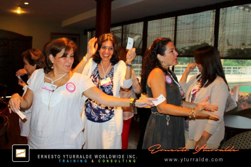 Team Building El Salvador | Experiencia empresarial centrada en liderazgo, cooperación y confianza